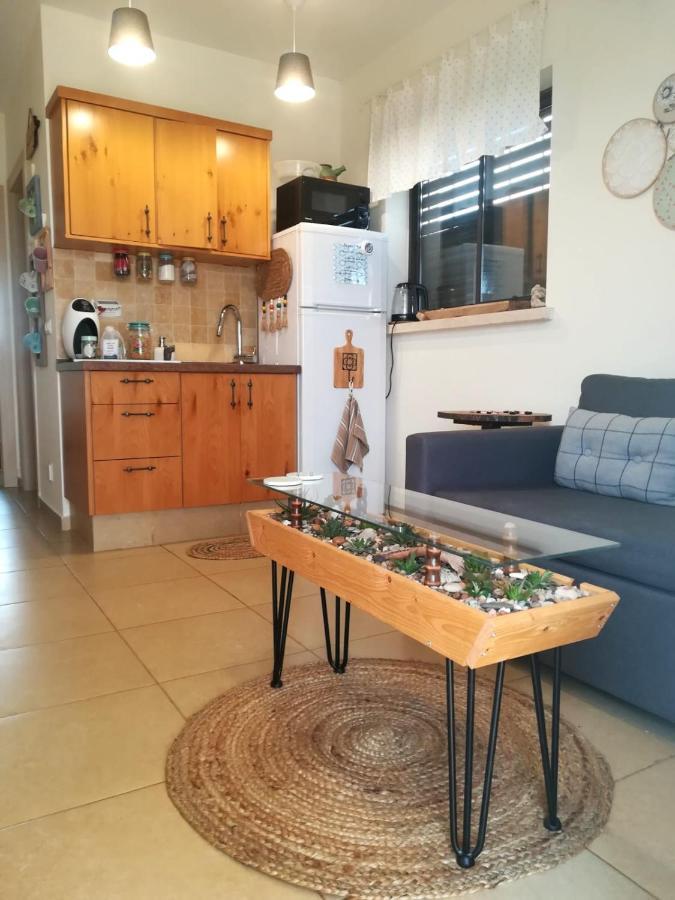 צמח בר Appartement Midreshet Ben Gurion Buitenkant foto